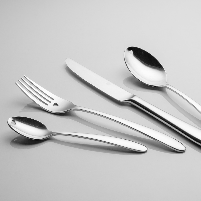 Set tacâmuri cu inimioară 54 piese — Alpha