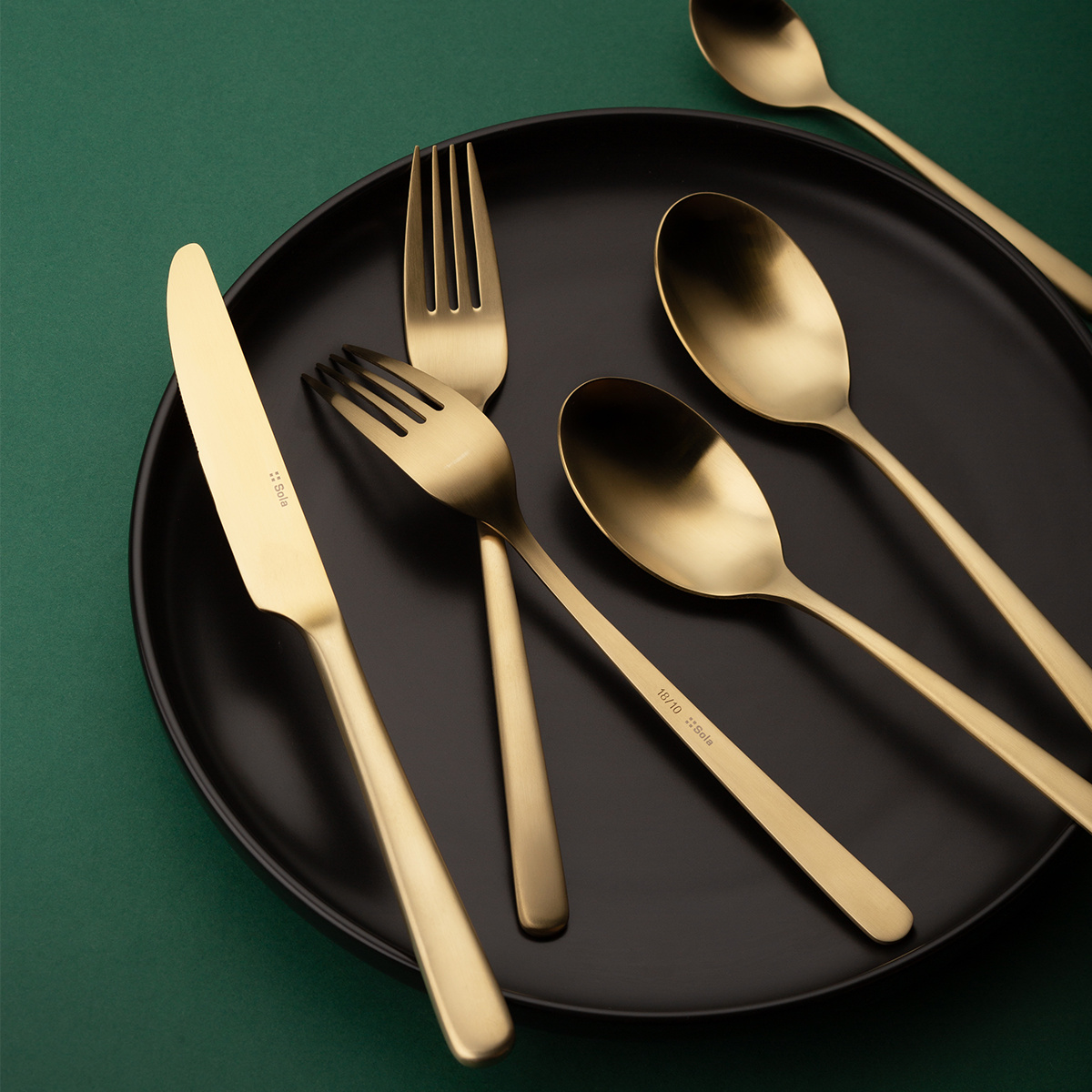Set tacâmuri 16 buc. – Salamanca PVD Champagne mat