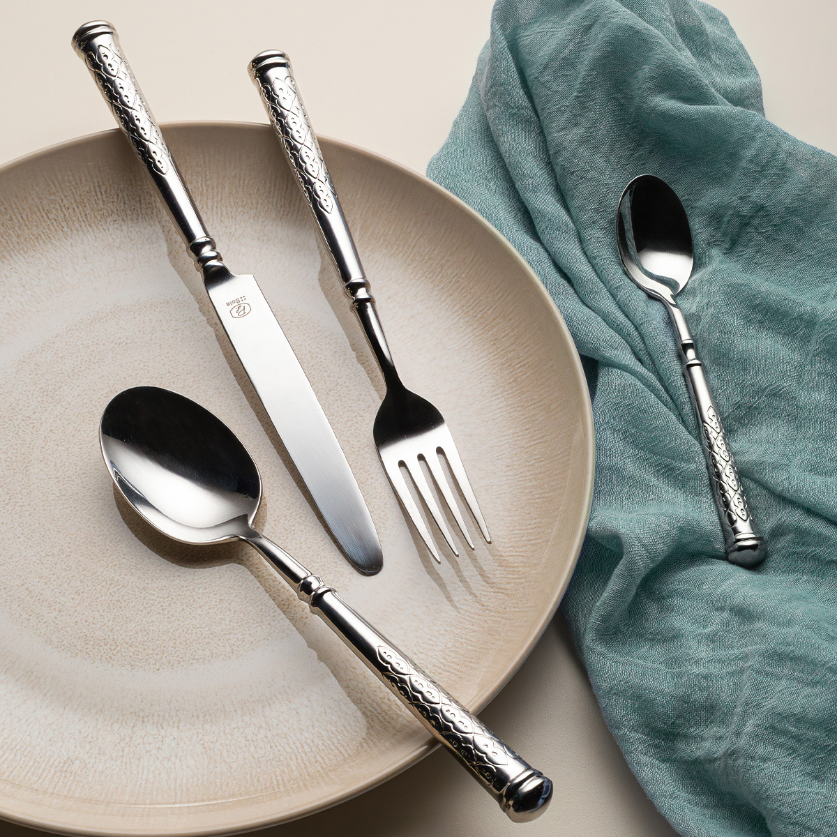 Set tacâmuri 24 piese Levante | Sola Platinum