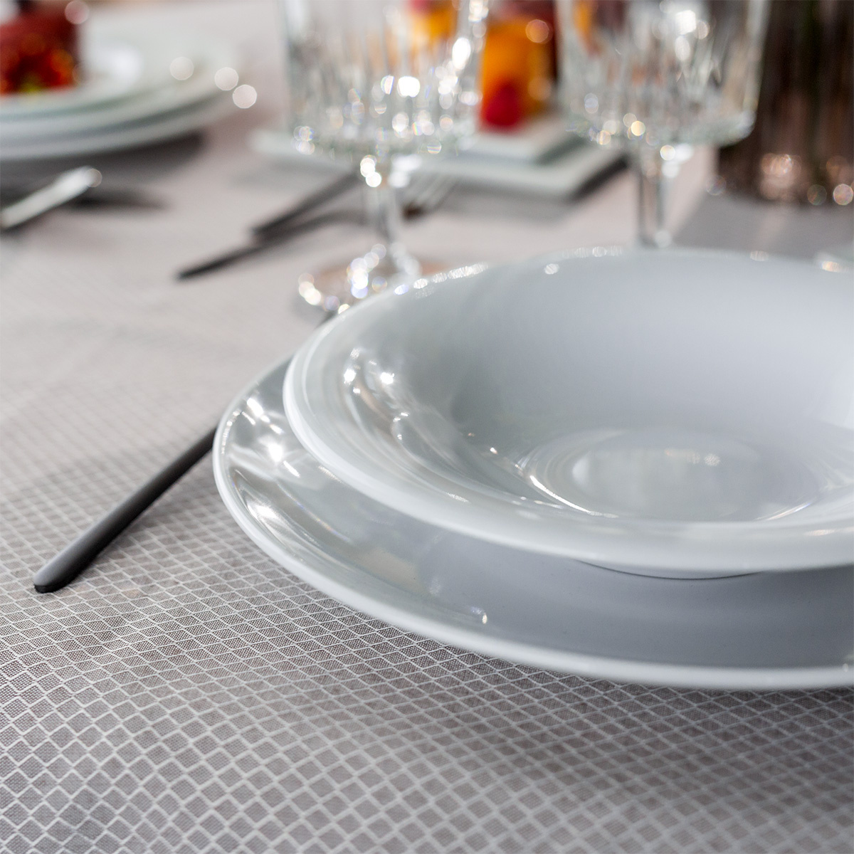 Farfurie întinsă 28 cm Chic Weiss | Lunasol