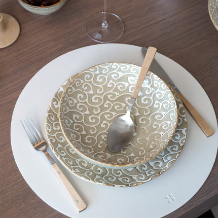 Farfurie întinsă Wavy 25 cm | Levante Pearl