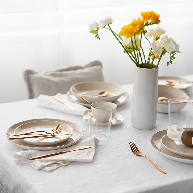 Set tacâmuri 16 piese Vivo rose gold | Sola