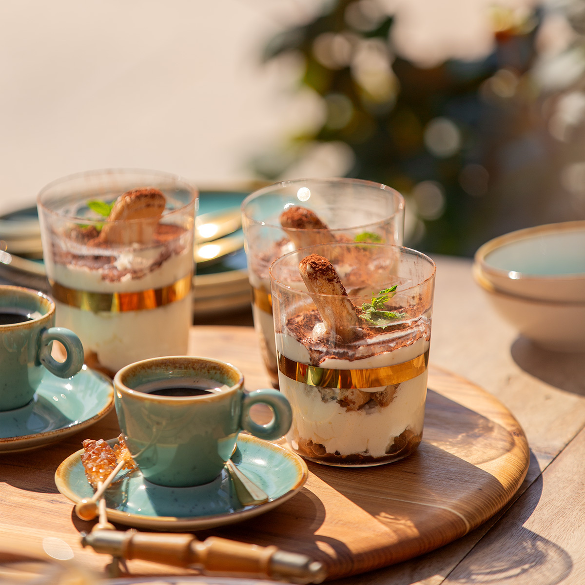 Pahare Tumbler cu dungă aurie 440 ml set 6 buc - 21st Century Glas Lunasol META Glass