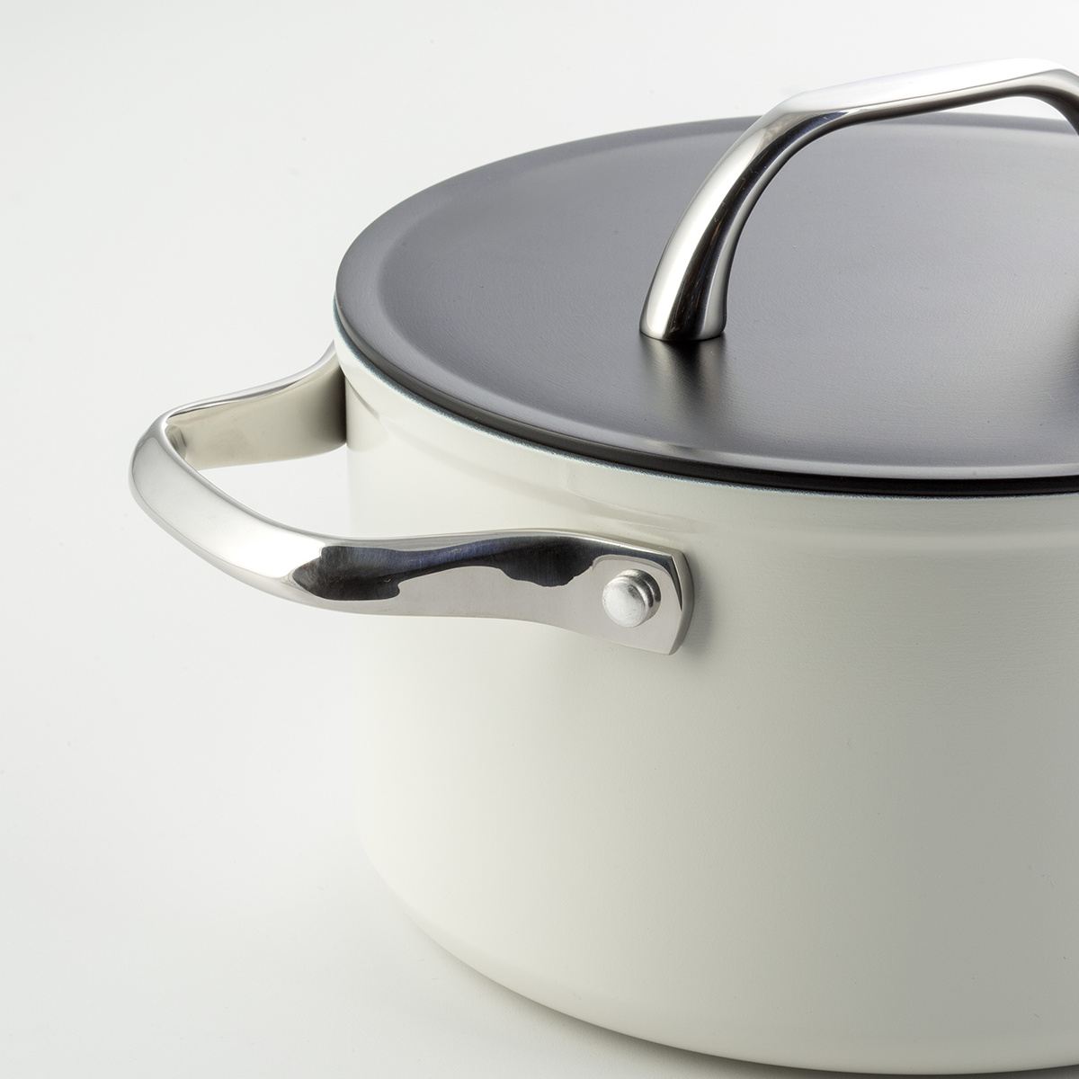 Oală cu înveliș de titan crem Ø 20 cm - Saturn Terra Lunasol
