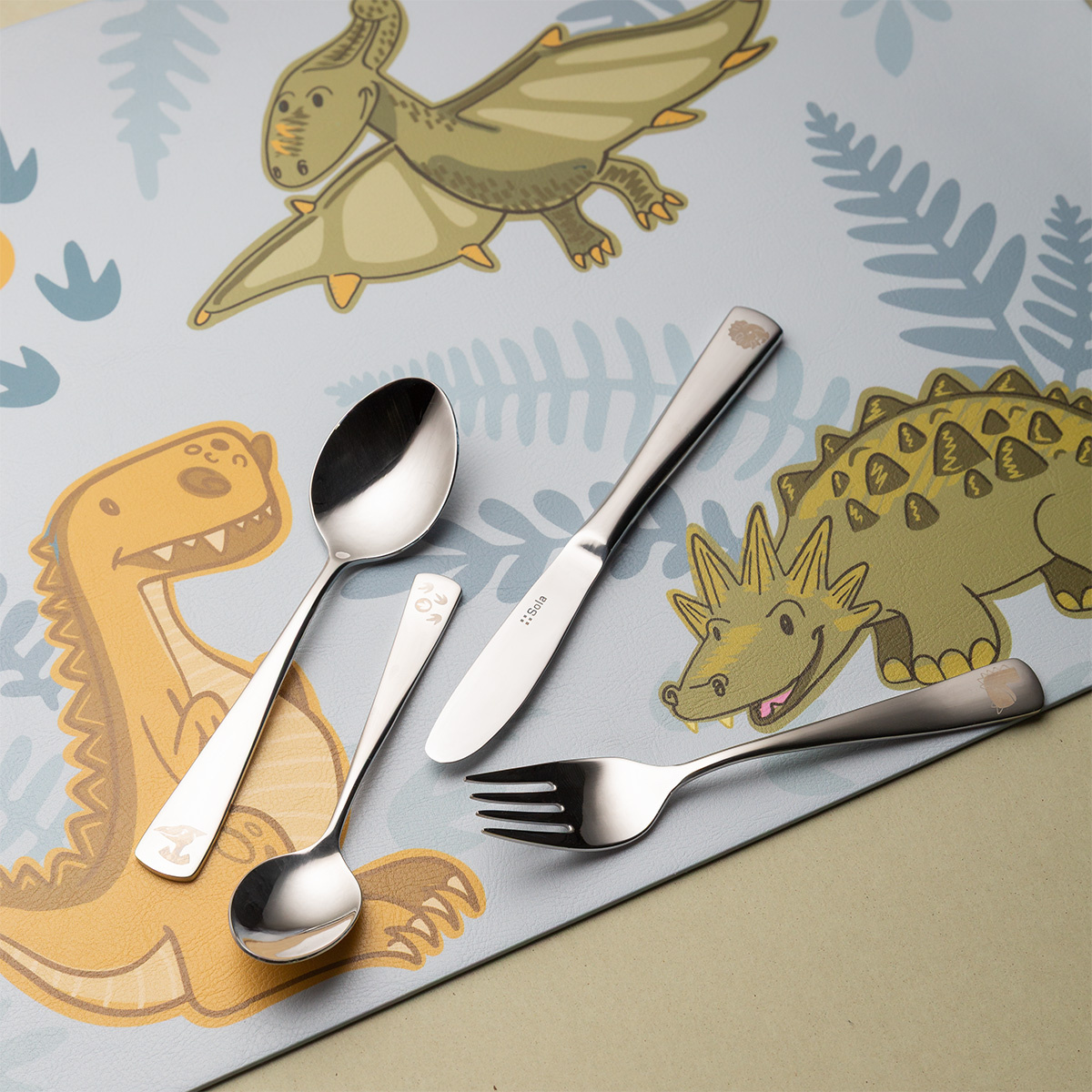 Set tacâmuri pentru copii Dino 4 buc. — KIDS WORLD poliert