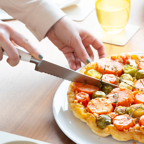 Cuțit pentru pâine 20 cm - Premium