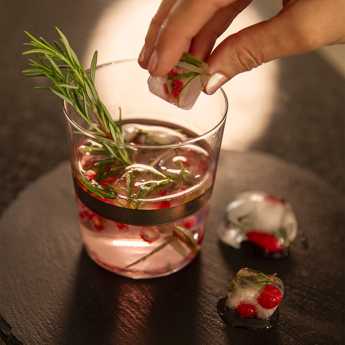 Pahare Tumbler cu dungă aurie 440 ml set 6 buc - 21st Century Glas Lunasol META Glass