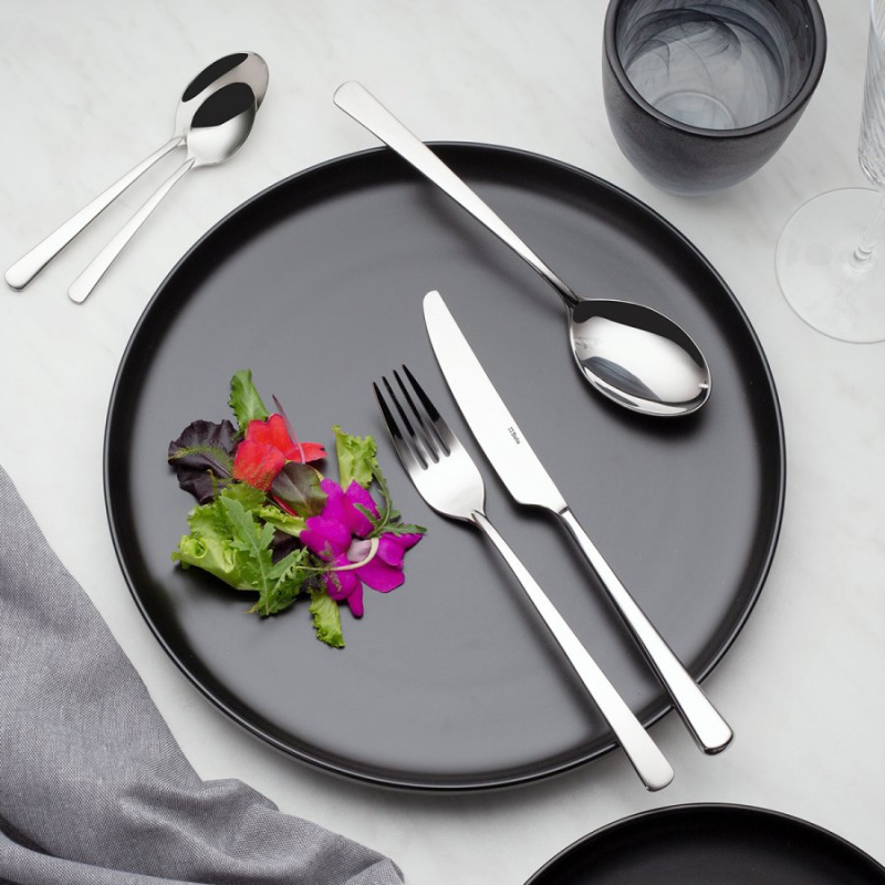 Farfurie întinsă Coupe neagră 25 cm – Flow