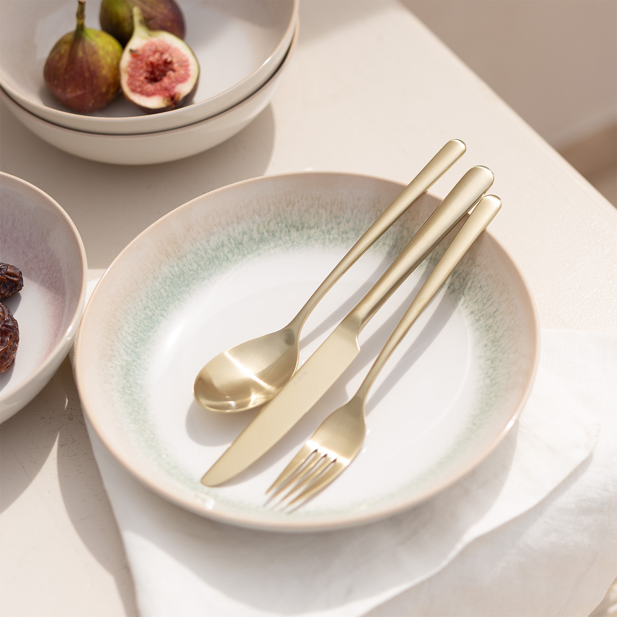 Set tacâmuri 16 buc. – Salamanca PVD Champagne mat