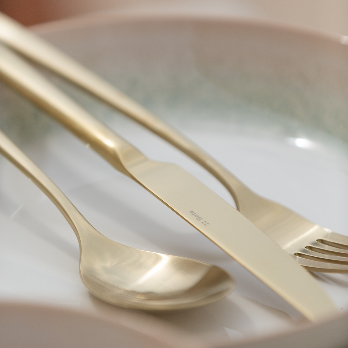 Set tacâmuri 16 buc. – Salamanca PVD Champagne mat