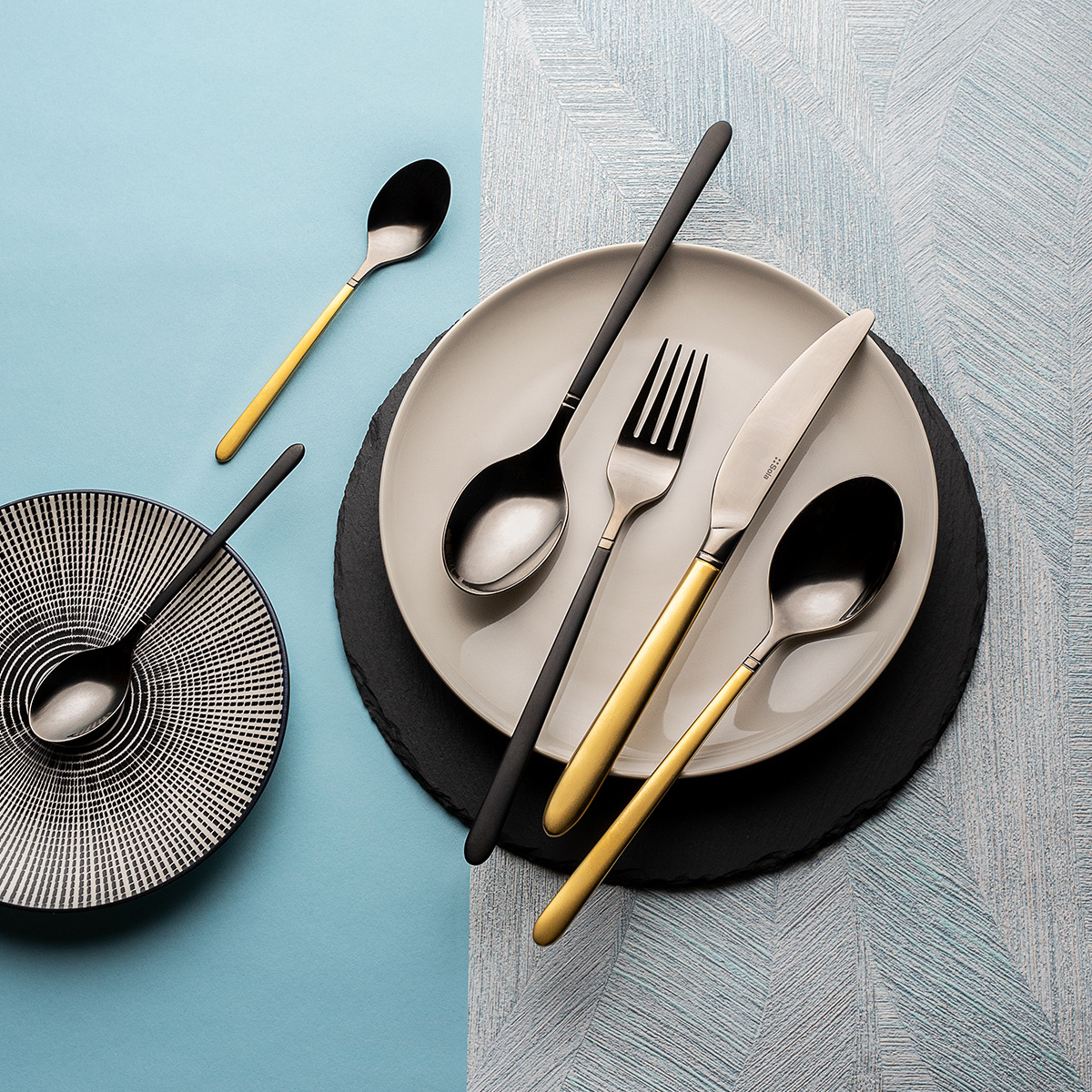 Set tacâmuri 16 buc. — Porto PVD titan închis / negru sablat
