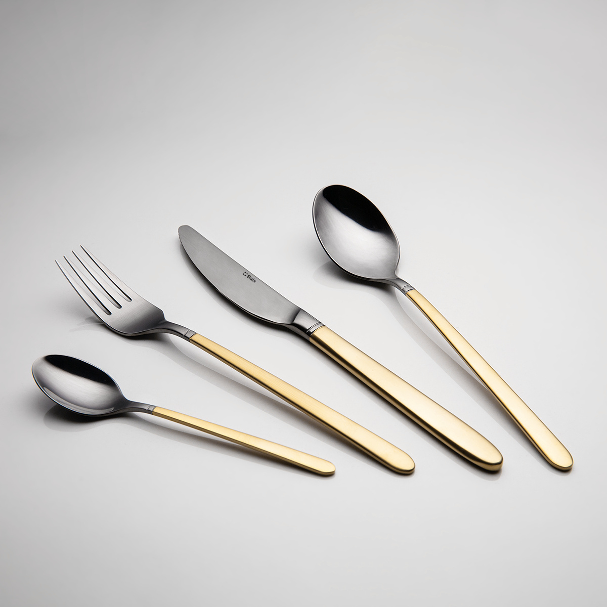Set tacâmuri 16 buc. — Porto PVD titan închis / auriu sablat